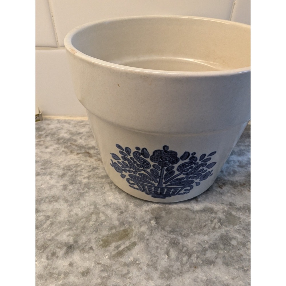 1982 Vintage FTD Pfaltzgraff Yorktowne Flower Pot Planter
